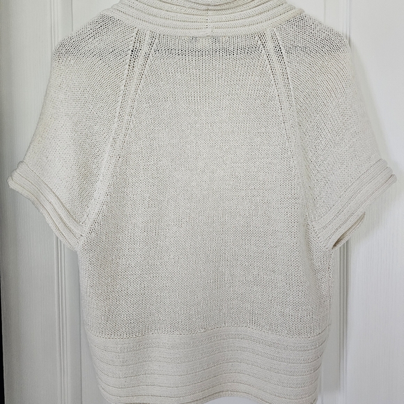 Kenneth Cole Shrug - Picture 2 of 3